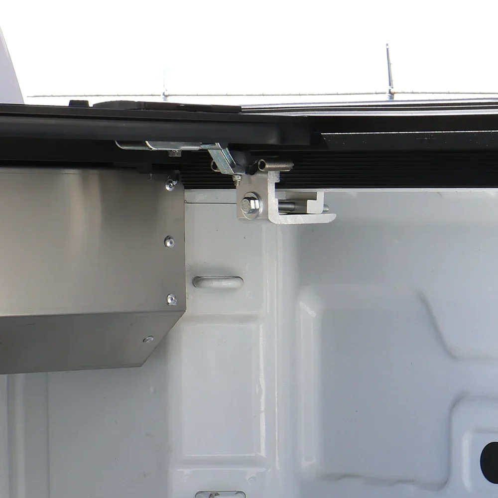 Four Sets of C-Clamps for MB Retractable - Image 6