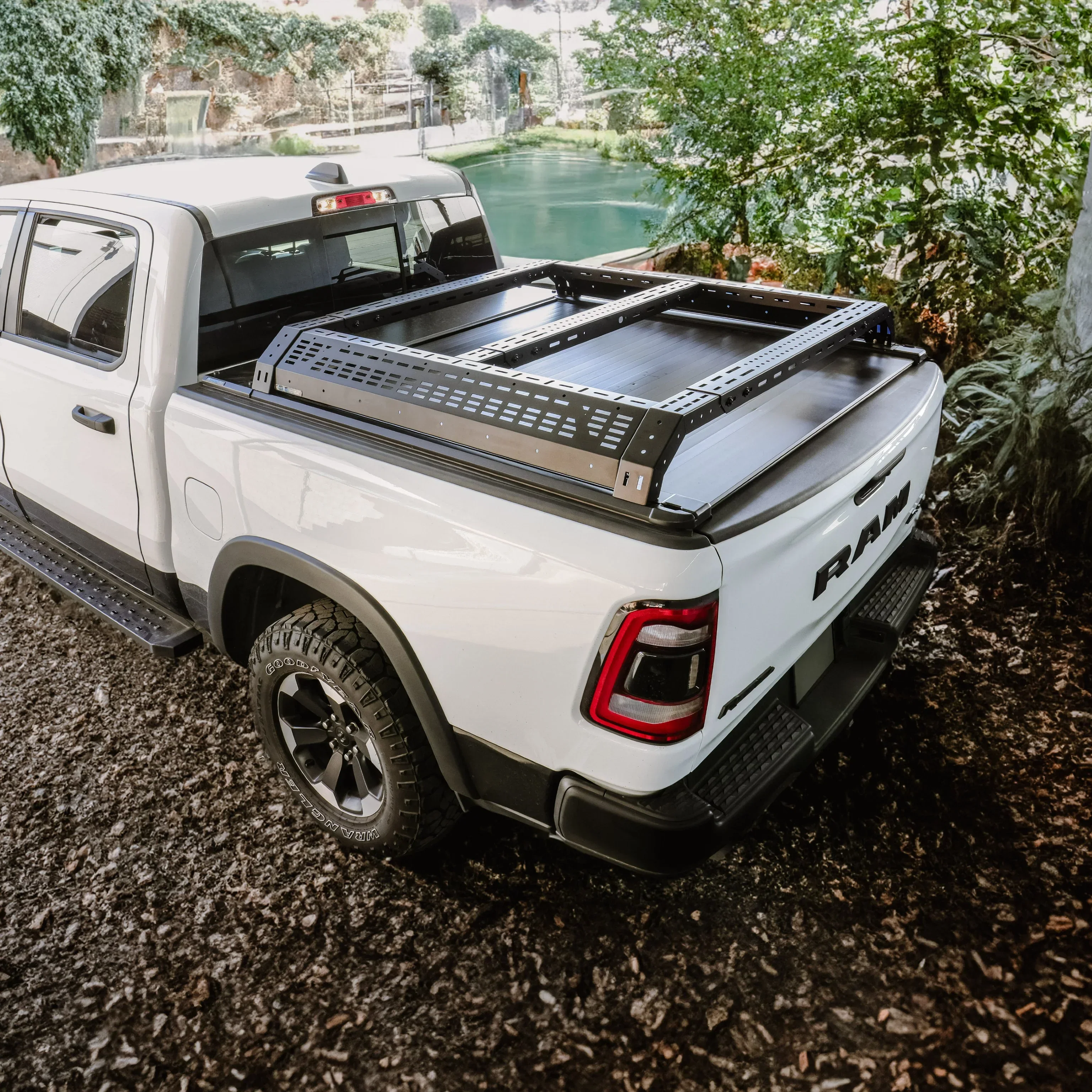 SYNETICUSA® R5 Low Profile Stainless Steel Heavy Duty Overland Rack - Image 3